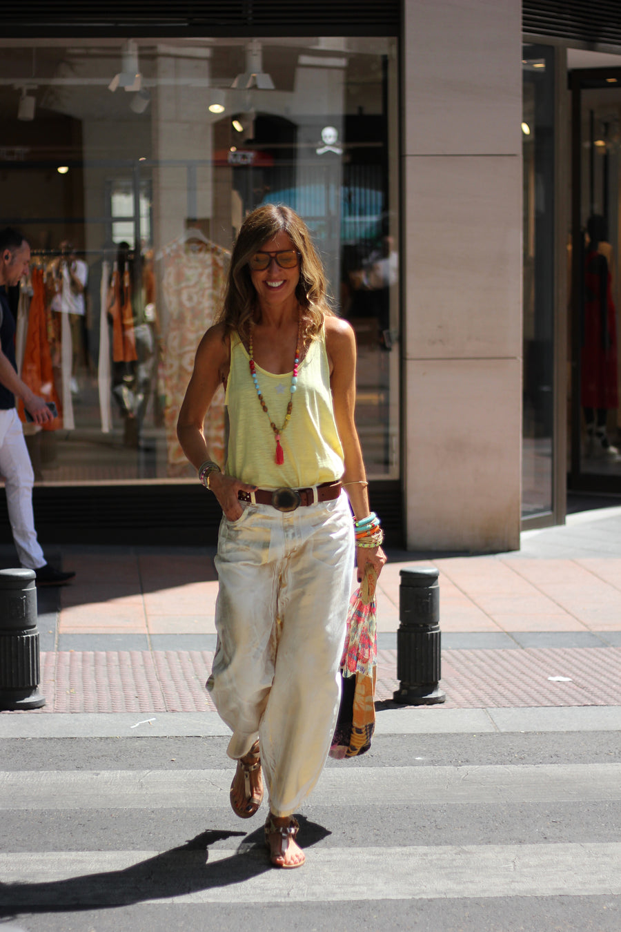 PANTALÓN BAGGY DORADO